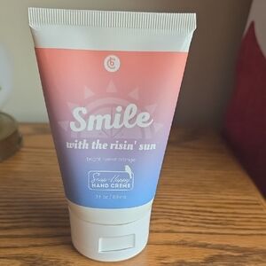 Smile Hand Creme - Bright Orange and Blue